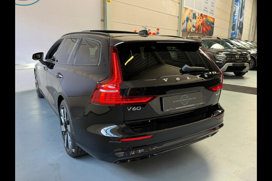 Volvo V60 2.0 T6 Plug-in hybrid AWD Ultra Dark, Pano, HUD, Leer, Elektrische stoelen, stoel/Stuurverwarming, Harman kardon,