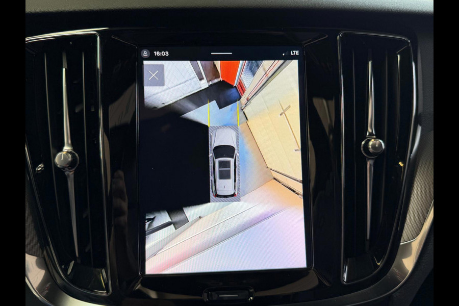 Volvo V60 2.0 T6 Plug-in hybrid AWD Ultra Dark, Pano, HUD, Leer, Elektrische stoelen, stoel/Stuurverwarming, Harman kardon,