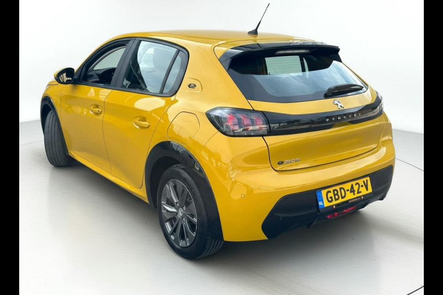 Peugeot e-208 EV Active Pack 50 kWh | 3-fase! | Rijklaar geleverd incl 12 maanden BOVAG garantie! |