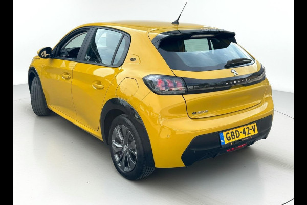 Peugeot e-208 EV Active Pack 50 kWh | 3-fase! | Rijklaar geleverd incl 12 maanden BOVAG garantie! |