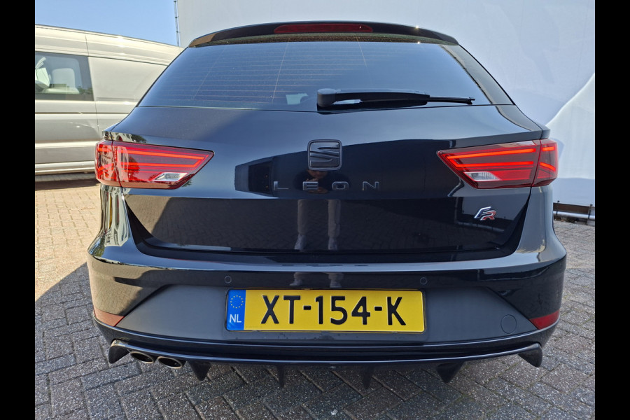 Seat Leon ST 1.5 TSI FR 150pk Carplay Camera Stoelverw. Business Intense