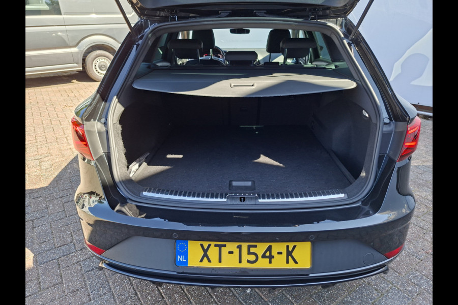 Seat Leon ST 1.5 TSI FR 150pk Carplay Camera Stoelverw. Business Intense
