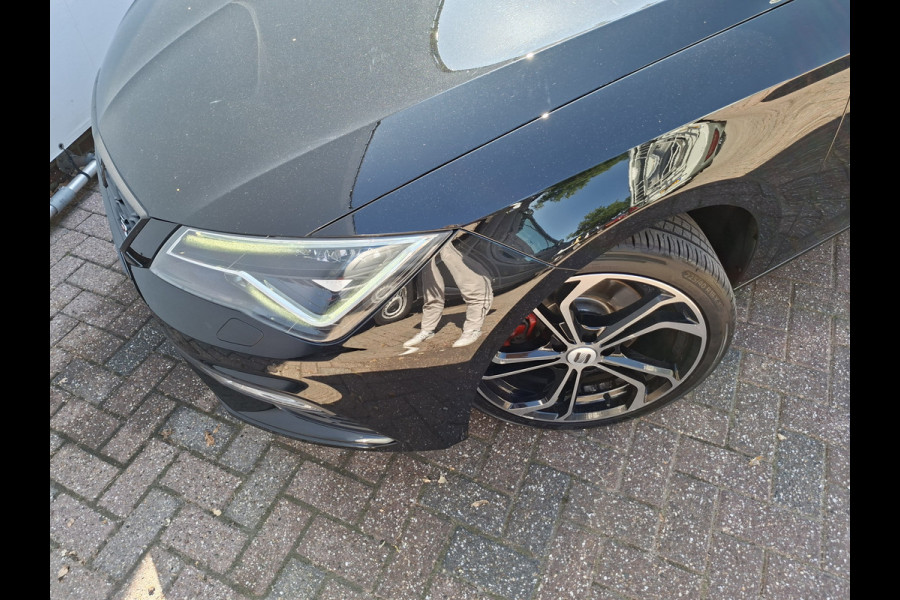 Seat Leon ST 1.5 TSI FR 150pk Carplay Camera Stoelverw. Business Intense