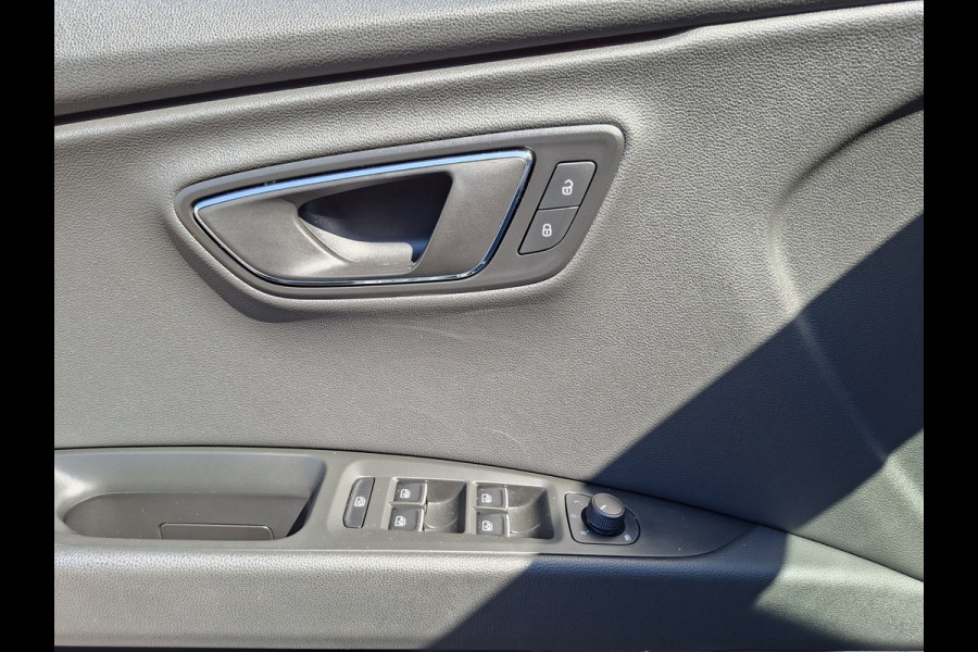 Seat Leon ST 1.5 TSI FR 150pk Carplay Camera Stoelverw. Business Intense