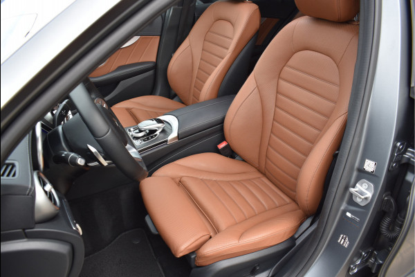 Mercedes-Benz C-Klasse 300 AMG 258 Pk Designo Matt Metallic Pano Vol Leder Digitale Cockpit Multi Beam 360 Camera Origineel Nederlands