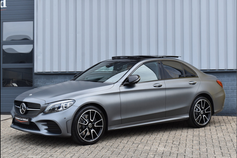 Mercedes-Benz C-Klasse 300 AMG 258 Pk Designo Matt Metallic Pano Vol Leder Digitale Cockpit Multi Beam 360 Camera Origineel Nederlands