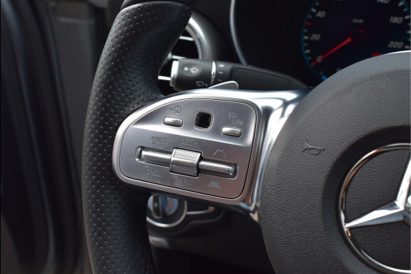 Mercedes-Benz C-Klasse 300 AMG 258 Pk Designo Matt Metallic Pano Vol Leder Digitale Cockpit Multi Beam 360 Camera Origineel Nederlands