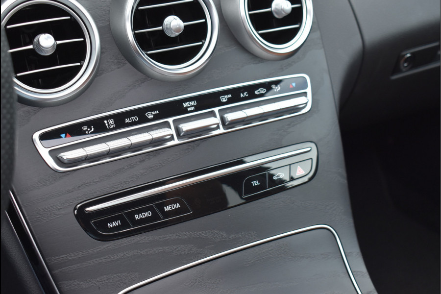 Mercedes-Benz C-Klasse 300 AMG 258 Pk Designo Matt Metallic Pano Vol Leder Digitale Cockpit Multi Beam 360 Camera Origineel Nederlands