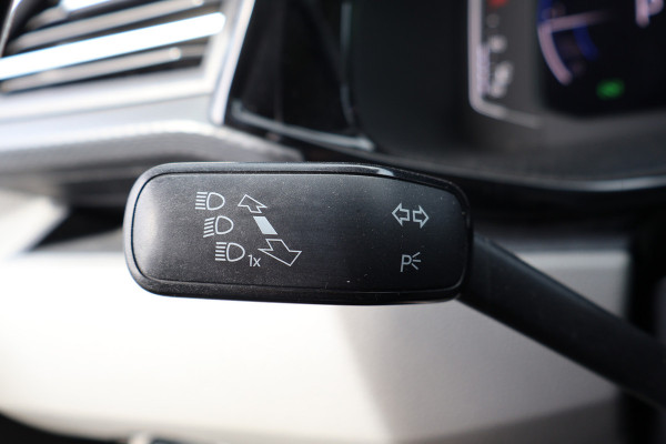 Volkswagen Transporter 2.0 TDI 150pk L2 H1 Bulli Automaat DC (Wordt verwacht)