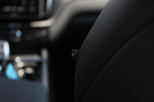 Volvo XC60 T8 455PK Automaat AWD Plus Black Edition Google infotainment / 21" lichtmetalen velgen / Verwarmbare voorstoelen en stuurwiel / Adaptieve cruise control