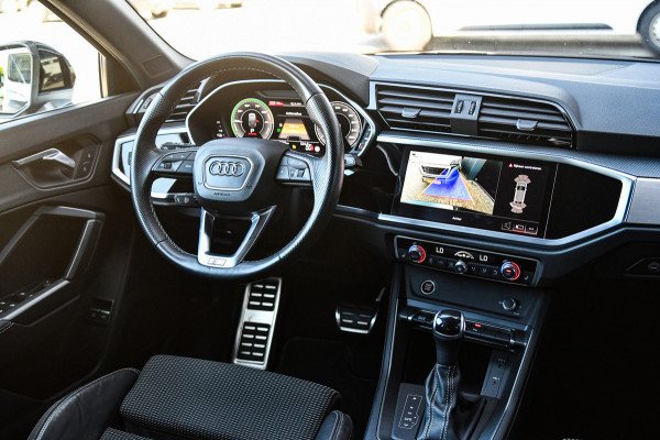 Audi Q3 Sportback 45 TFSI e 3x S-Line, Matrix, ACC, 20", Camera!