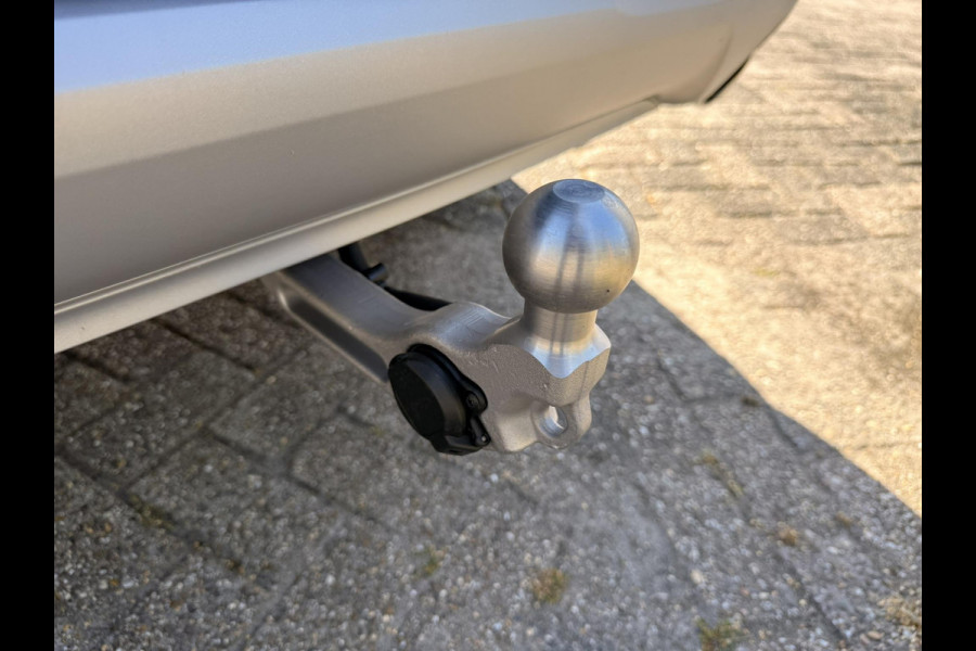 Ford Kuga 2.5 PHEV Titanium | 243pk | Driver Assistance Pack (incl. BlueCruise voorbereiding) | Winterpack | Wegklapbare Trekhaak | 18 inch Licht metaal