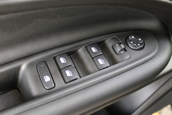 Jeep Avenger 1.2 Longitude | JBL Audio | Adaptieve cruise | Keyless