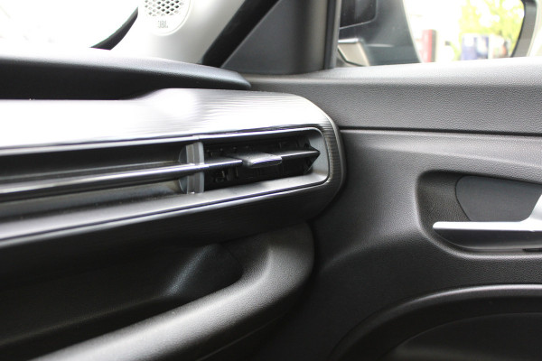 Jeep Avenger 1.2 Longitude | JBL Audio | Adaptieve cruise | Keyless
