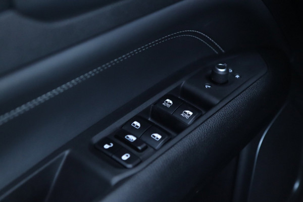 Jeep Compass 4xe 240 Plug-in Hybrid Electric S / PANO / ACC / KEYLESS / CAMERA / STUUR+STOELVERW