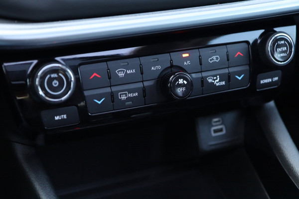 Jeep Compass 4xe 240 Plug-in Hybrid Electric S / PANO / ACC / KEYLESS / CAMERA / STUUR+STOELVERW