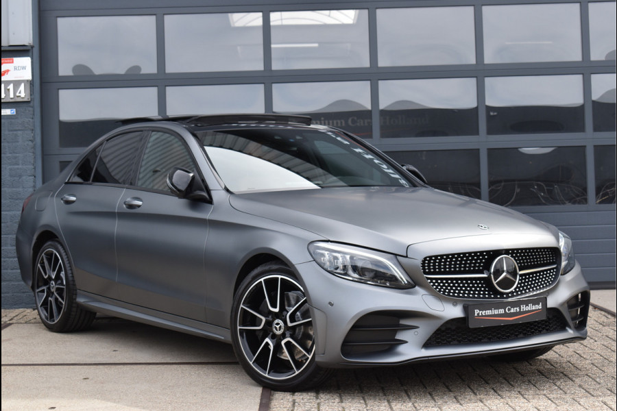 Mercedes-Benz C-Klasse 300 AMG 258 Pk Designo Matt Metallic Pano Vol Leder Digitale Cockpit Multi Beam 360 Camera Origineel Nederlands