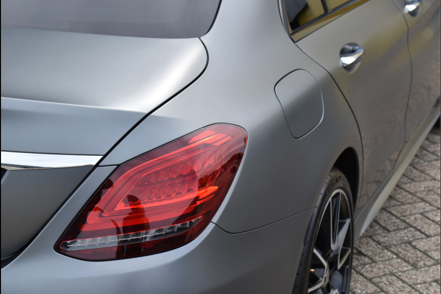 Mercedes-Benz C-Klasse 300 AMG 258 Pk Designo Matt Metallic Pano Vol Leder Digitale Cockpit Multi Beam 360 Camera Origineel Nederlands