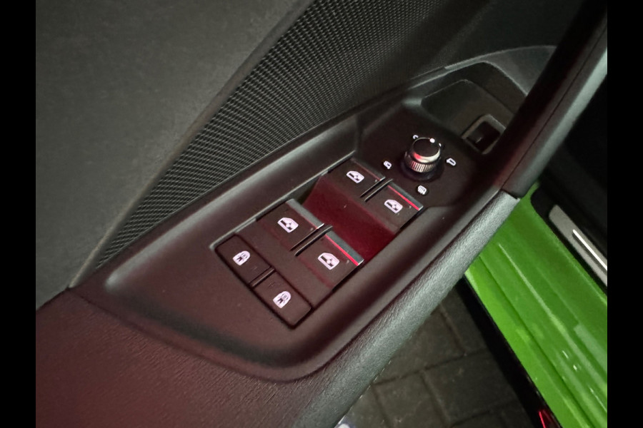 Audi RS3 Limousine 2.5 TFSI quattro Pano|Massage|Hulk|B&O|BlindSpot|ACC