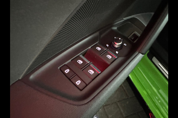 Audi RS3 Limousine 2.5 TFSI quattro Pano|Massage|Hulk|B&O|BlindSpot|ACC