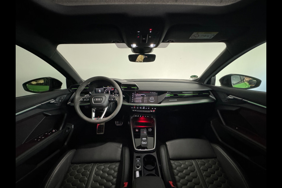Audi RS3 Limousine 2.5 TFSI quattro Pano|Massage|Hulk|B&O|BlindSpot|ACC
