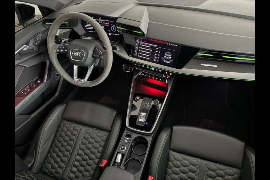 Audi RS3 Limousine 2.5 TFSI quattro Pano|Massage|Hulk|B&O|BlindSpot|ACC