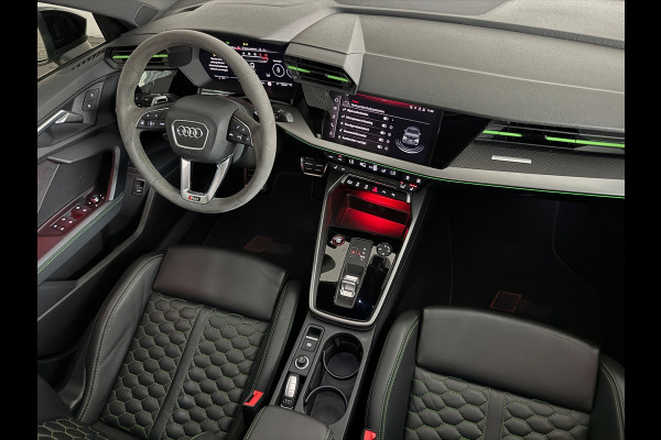 Audi RS3 Limousine 2.5 TFSI quattro Pano|Massage|Hulk|B&O|BlindSpot|ACC