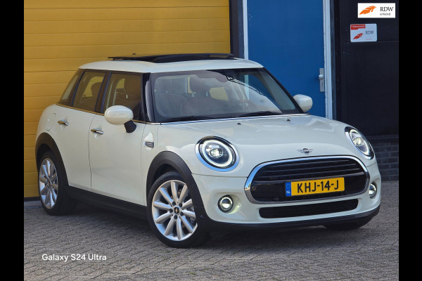 MINI 5-deurs 1.5 Cooper 60 Years Edition / Aut / 5 Deurs / Open Pano / Cognac Leder / Navi / Camera / Led / Pdc / 17 Inch