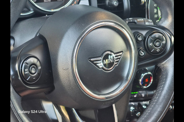 MINI 5-deurs 1.5 Cooper 60 Years Edition / Aut / 5 Deurs / Open Pano / Cognac Leder / Navi / Camera / Led / Pdc / 17 Inch
