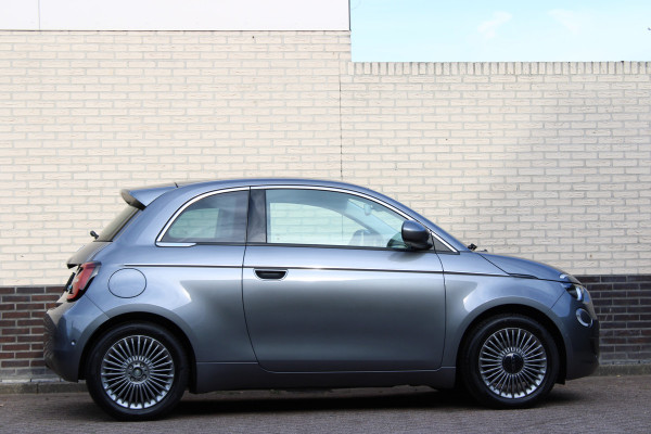 Fiat 500E Icon 42 kWh | Camera | BLIS | Stoelverwarming | Carplay