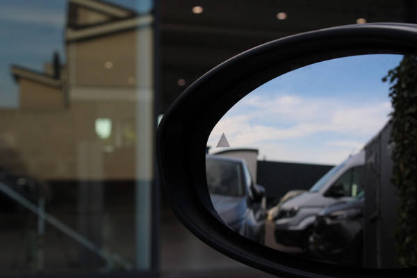 Fiat 500E Icon 42 kWh | Camera | BLIS | Stoelverwarming | Carplay