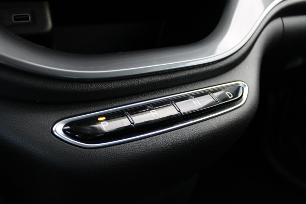Fiat 500E Icon 42 kWh | Camera | BLIS | Stoelverwarming | Carplay