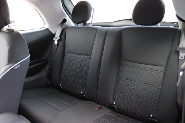 Fiat 500E Icon 42 kWh | Camera | BLIS | Stoelverwarming | Carplay