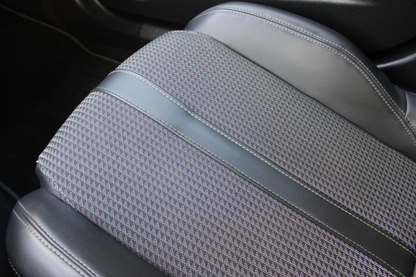 Peugeot e-2008 EV GT 50 kWh | Camera | Navigatie | BLIS | Carplay | Stoelverwarming