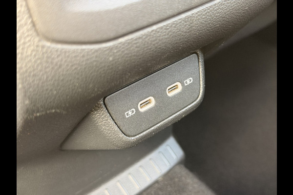 Volkswagen T-Cross 1.5 TSI DSG 18'' Camera Virtual Trekhaak CarPlay ACC
