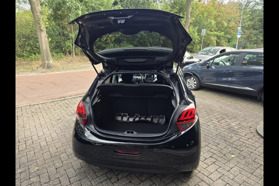 Peugeot 208 1.2 PureTech Signature | 1E EIGENAAR | 3/6 OF 12MND GARANTIE | CRUISE | NAVI |