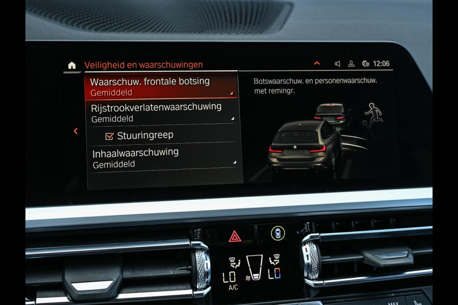 BMW 3 Serie Touring 330i High Executive Edition M-Sport | NL-Auto | Dealeronderhouden | Panoramadak | Harman/Kardon | HUD | Camera | Ambiance Interieur | Stoelverwarming |