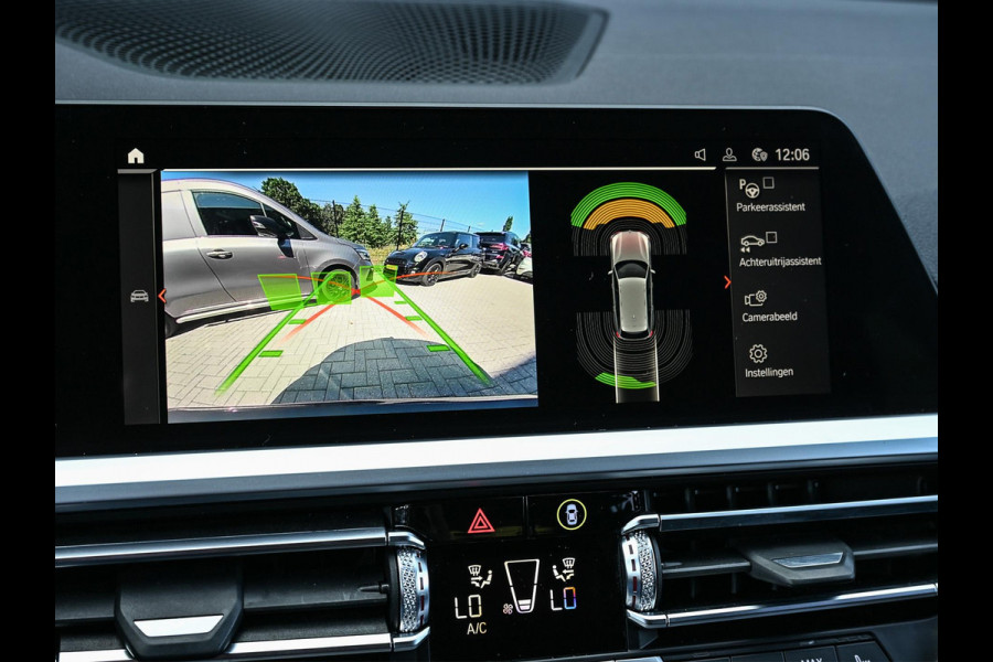 BMW 3 Serie Touring 330i High Executive Edition M-Sport | NL-Auto | Dealeronderhouden | Panoramadak | Harman/Kardon | HUD | Camera | Ambiance Interieur | Stoelverwarming |