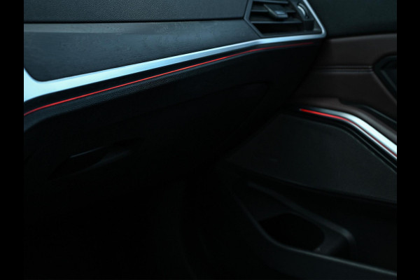 BMW 3 Serie Touring 330i High Executive Edition M-Sport | NL-Auto | Dealeronderhouden | Panoramadak | Harman/Kardon | HUD | Camera | Ambiance Interieur | Stoelverwarming |
