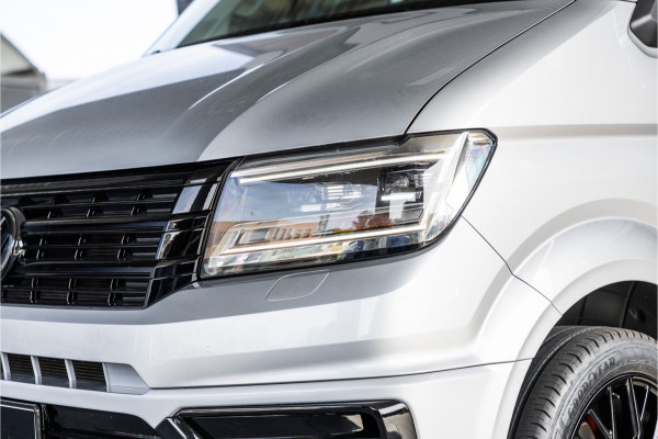 Volkswagen Crafter 2.0 TDI DSG L3H3 | Bi-Xenon | Trekhaak | Navigatie | CarPlay | Camera | 3-Zitter | Dealer onderhouden | 1e eigenaar | Nieuwe APK
