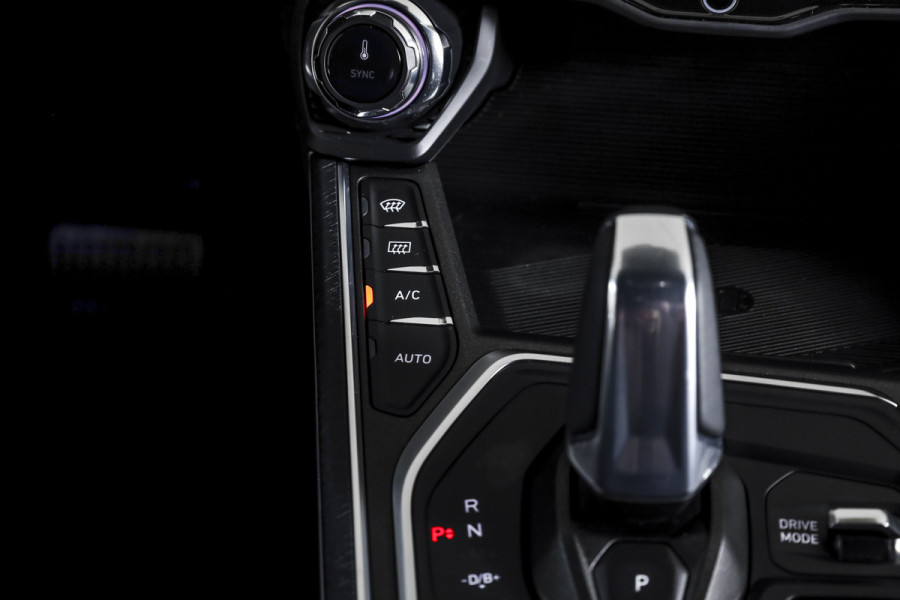 Lynk & Co 01 1.5 PHEV 261PK MY23 | Donkere hemel | 360 Camera | 7.4 kWh Boordlader | S/K-panodak | Adapt. Cruise | Memory | Elek. klep | LM 20" | 4015