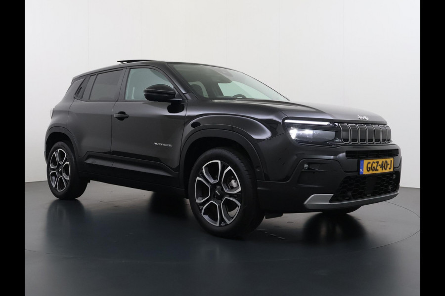 Jeep Avenger 1.2 e-Hybrid Summit VAN: 29.900,- VOOR: 26.877,- UW HERFSTVOORDEEL: 3.023,-  AUTOMAAT | PANORAMADAK | CAMERA | LEDER | STOEL MASSAGE | EL. KLEP | 12 MND BOVAG GARANTIE