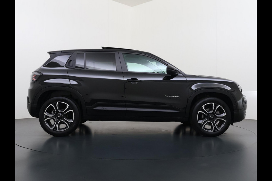 Jeep Avenger 1.2 e-Hybrid Summit VAN: 29.900,- VOOR: 26.877,- UW HERFSTVOORDEEL: 3.023,-  AUTOMAAT | PANORAMADAK | CAMERA | LEDER | STOEL MASSAGE | EL. KLEP | 12 MND BOVAG GARANTIE