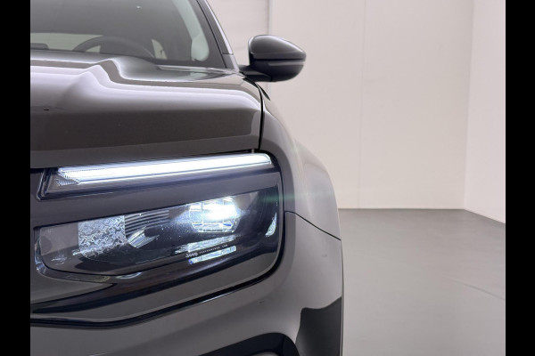 Jeep Avenger 1.2 e-Hybrid Summit VAN: 29.900,- VOOR: 26.877,- UW HERFSTVOORDEEL: 3.023,-  AUTOMAAT | PANORAMADAK | CAMERA | LEDER | STOEL MASSAGE | EL. KLEP | 12 MND BOVAG GARANTIE