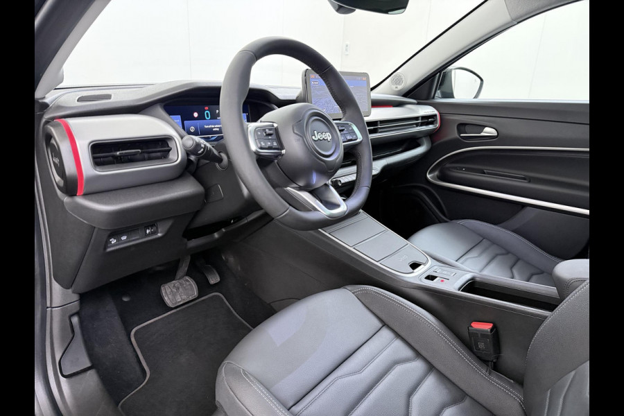 Jeep Avenger 1.2 e-Hybrid Summit VAN: 29.900,- VOOR: 26.877,- UW HERFSTVOORDEEL: 3.023,-  AUTOMAAT | PANORAMADAK | CAMERA | LEDER | STOEL MASSAGE | EL. KLEP | 12 MND BOVAG GARANTIE