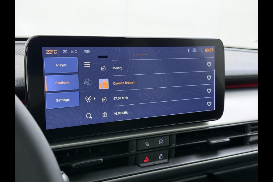 Jeep Avenger 1.2 e-Hybrid Summit VAN: 29.900,- VOOR: 26.877,- UW HERFSTVOORDEEL: 3.023,-  AUTOMAAT | PANORAMADAK | CAMERA | LEDER | STOEL MASSAGE | EL. KLEP | 12 MND BOVAG GARANTIE