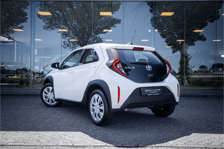 Toyota Aygo X 1.0 VVT-i S-CVT Play ** Camera ** Automaat ** Carplay
