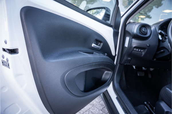 Toyota Aygo X 1.0 VVT-i S-CVT Play ** Camera ** Automaat ** Carplay