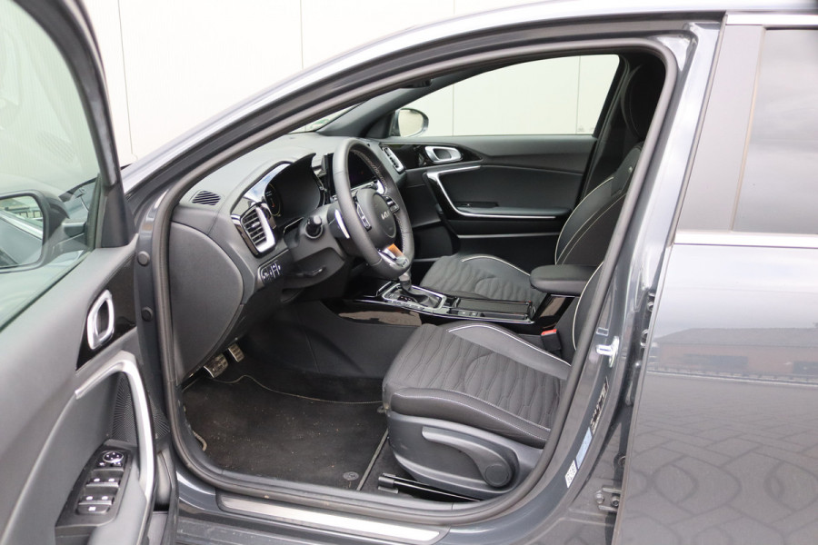 Kia Ceed 1.5 T-GDi 140PK Automaat GT-Line 12-2025!/Navigatie/Adapt.-cruise/Keyfree/Winter-pack