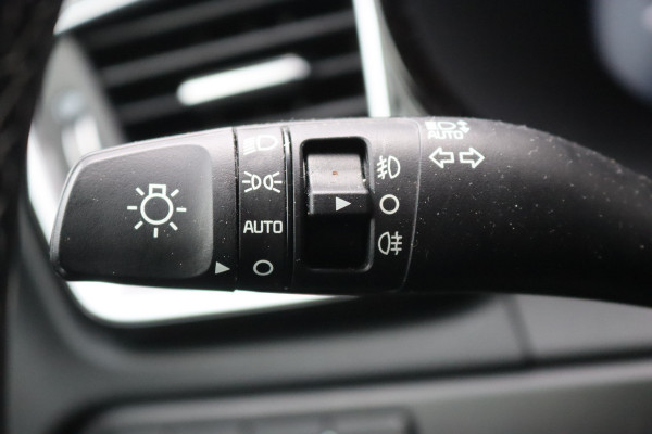 Kia Ceed 1.5 T-GDi 140PK Automaat GT-Line 12-2025!/Navigatie/Adapt.-cruise/Keyfree/Winter-pack